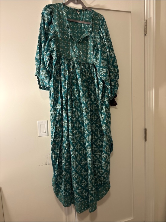 Free People Dresses & Skirts - Free People Green/Teal Floral Maxi Dress with Puff Sleeves